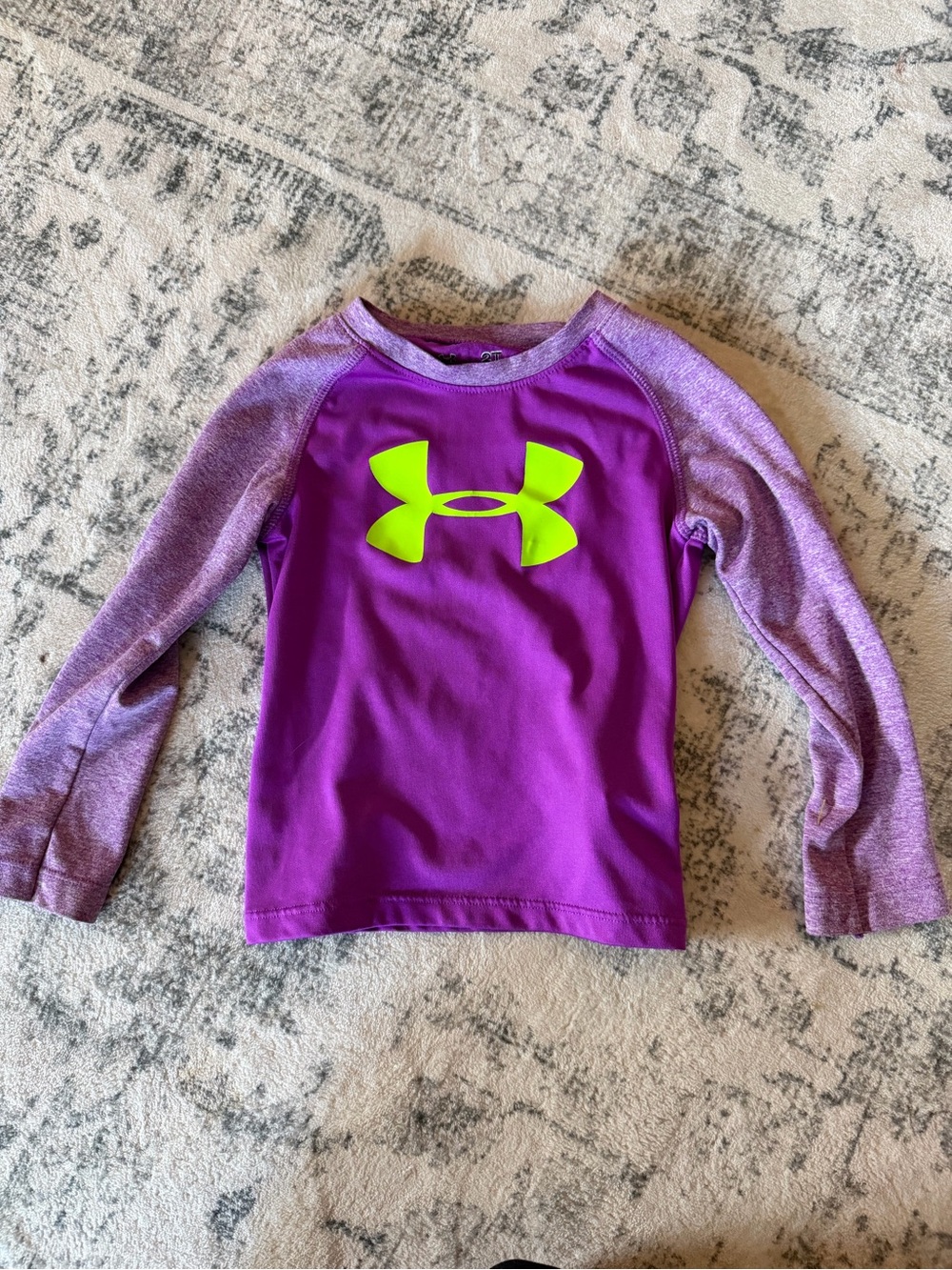Sz 2t Under Armour Girls' Purple Long Sleeve Logo Top